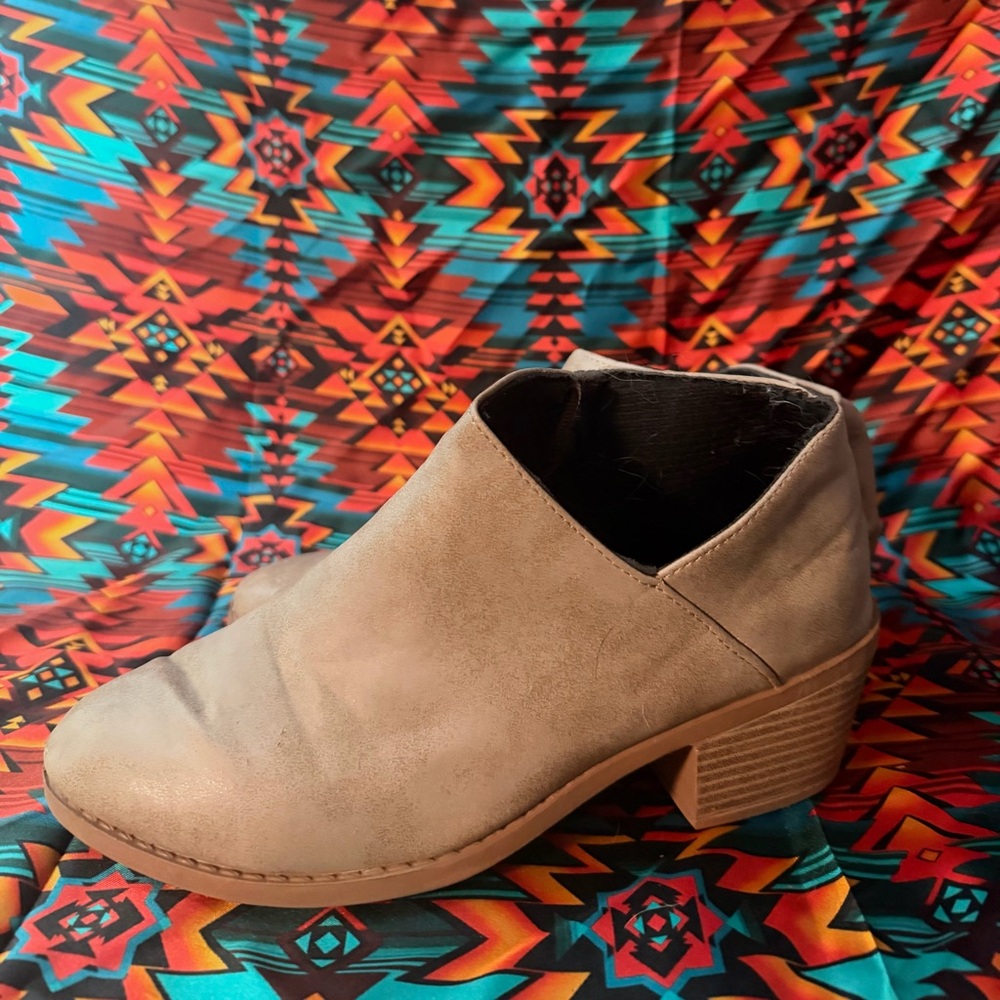 Stylish Tan Ankle Boots